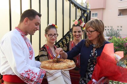 В Абу Даби вицепремиерът Eкатерина Захариева откри 77-ото посолство на Република България